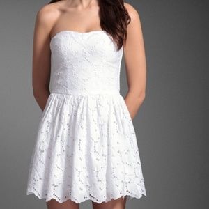 Abercrombie Leanne White Eyelet Strapless Dress Size L Juniors Size XS-S Women's